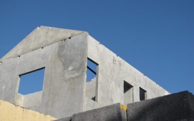 Czym wyróżniają się domy prefabrykowane żelbetowe?