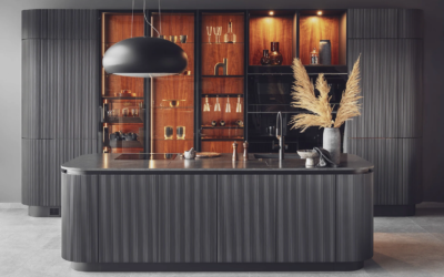 Dlaczego architekci wnętrz polecają kuchnie na miarę?